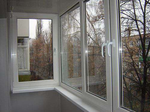 ПВХ окно на балкон